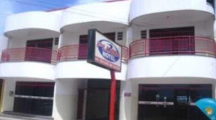 Pluma Hotel Jaru エクステリア 写真